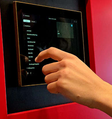 image : <h3>Gebäudeautomation</h3>
<p>
Vernetzung technischer Systeme für Effizienz, Komfort und Energieoptimierung.
</p>